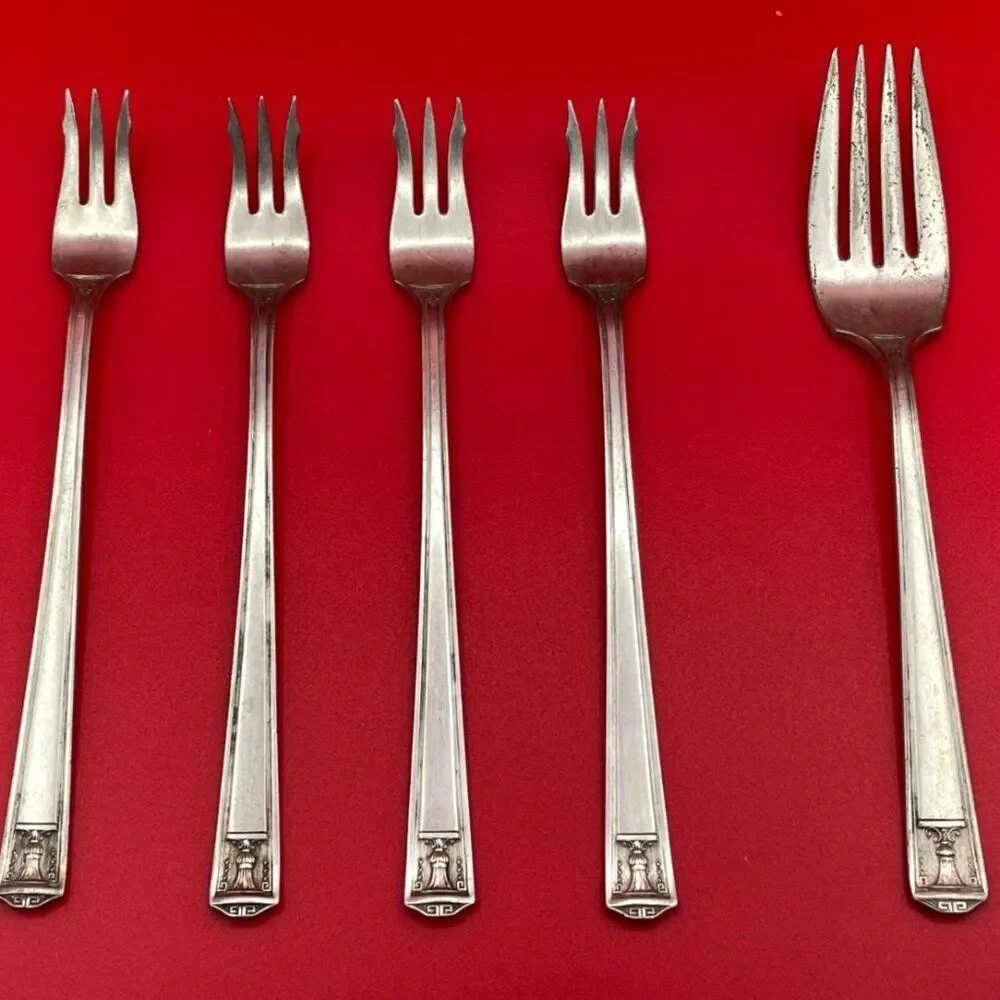 Holmes & Edwards CENTURY International Silver Plate 1923 Flatware  5 pieces
